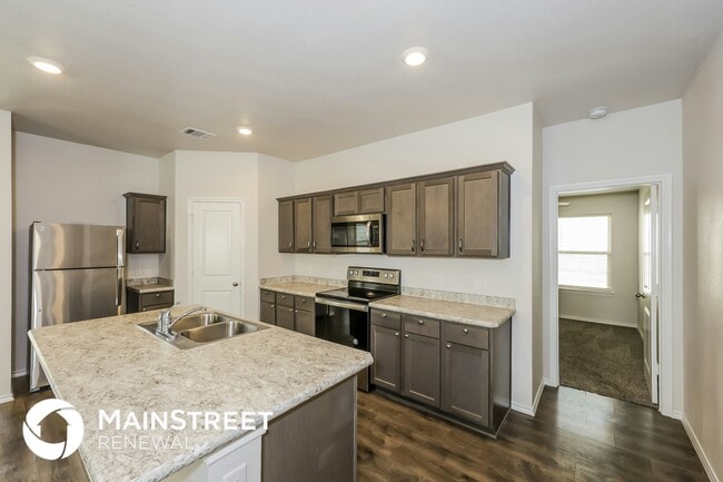 Photo - 3010 Saddleback Way