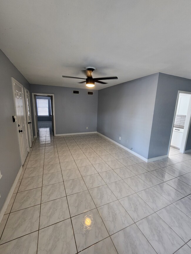 Photo - 304 Staunton St Unit A