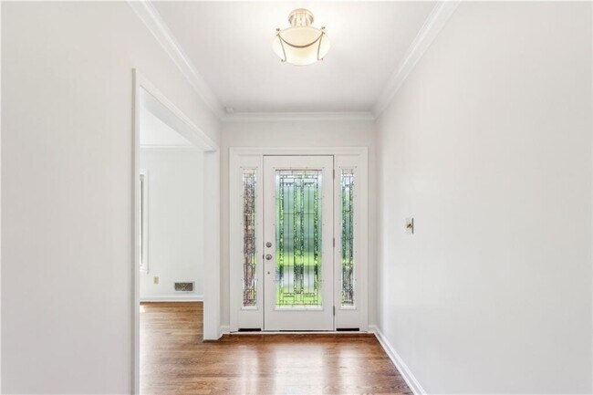 Photo - 3292 Ferncliff Pl NE