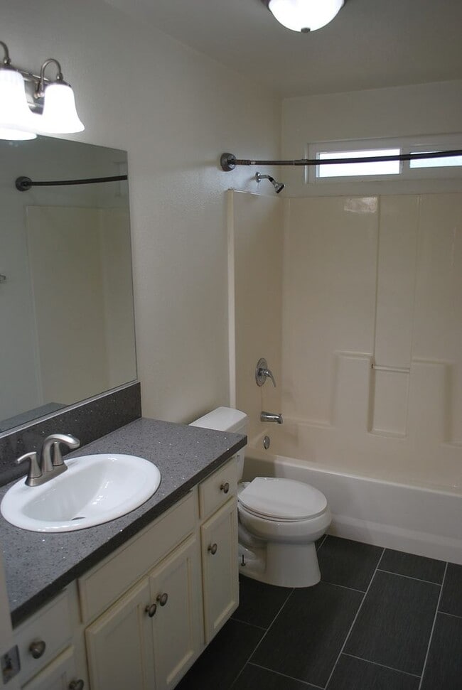 Photo - 822 Unit 274