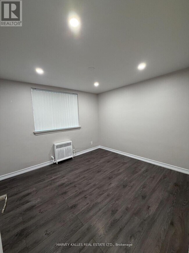 Photo - 180 Vaughan Rd Unit 101