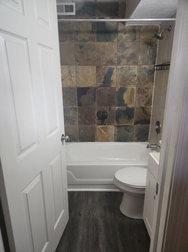 Photo - 1601 Broadway Unidad 1