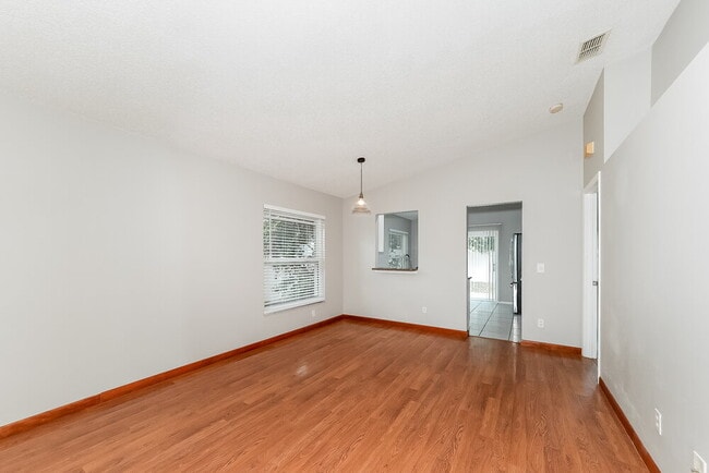 Photo - 3575 Chinaberry Ln
