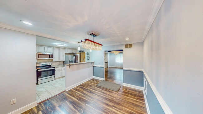 Photo - 5512 Hamilton Ave