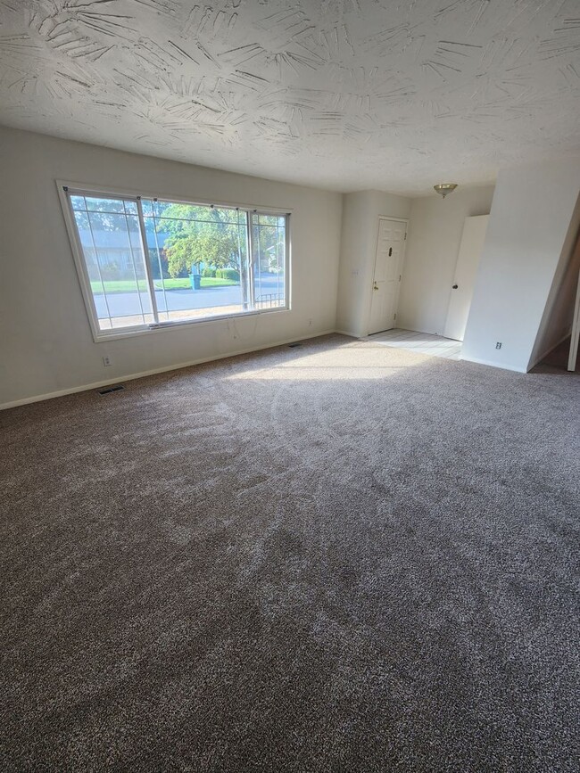 Photo - SINGLE FAMILY HOME ON HILLCREST (APP#72)
