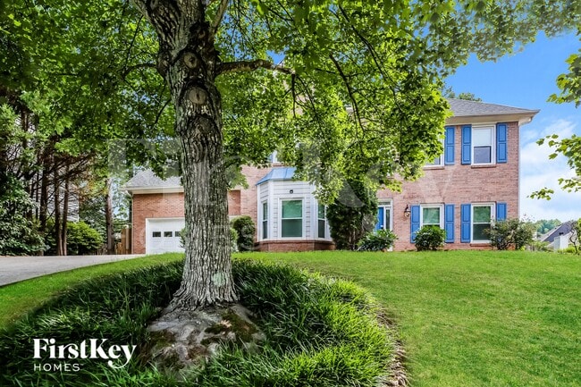 Building Photo - 3215 Maple Terrace Dr