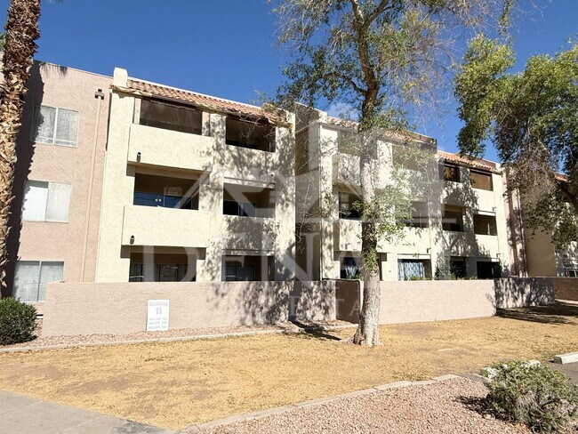 540 N May Unit 1135