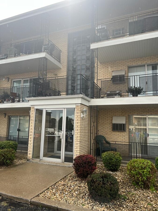 Photo - 9407 S Roberts Rd Unidad 1SW Rental