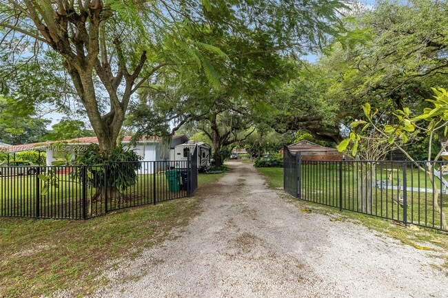 Photo - 535 NW 90th St