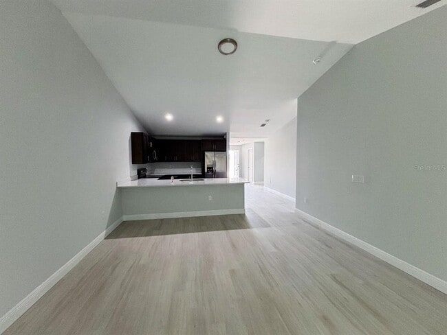 Photo - 10127 Amicola St