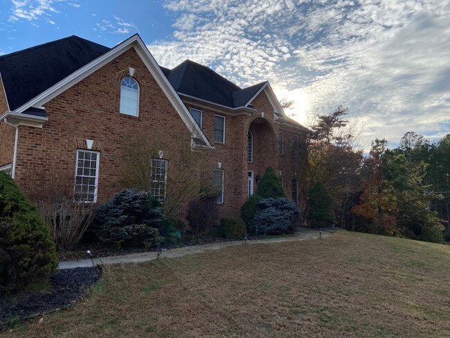 Photo - 100 Beacon Hill Pl