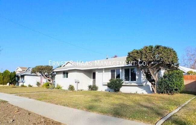 Photo - 3080 Palo Verde Ave
