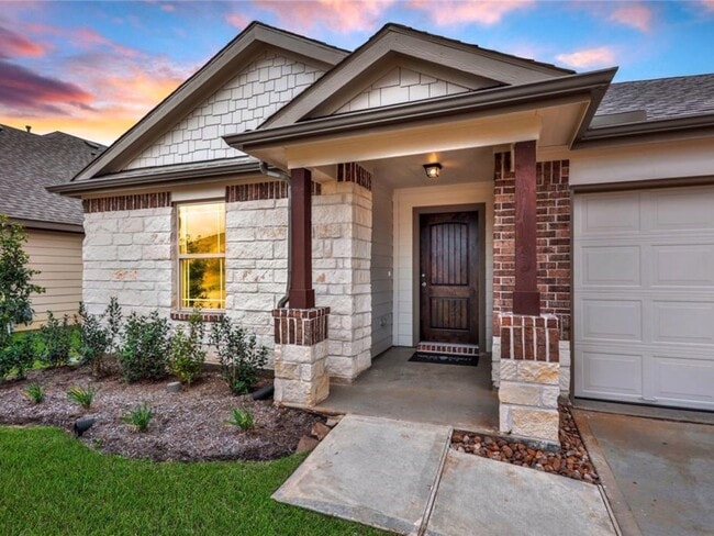 Building Photo - 40315 S Hill Pass