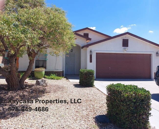 Building Photo - Beautiful 3 Bedroom Home in Legends West