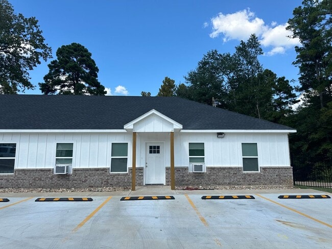 Building Photo - 10029 Hwy 64 E #200
