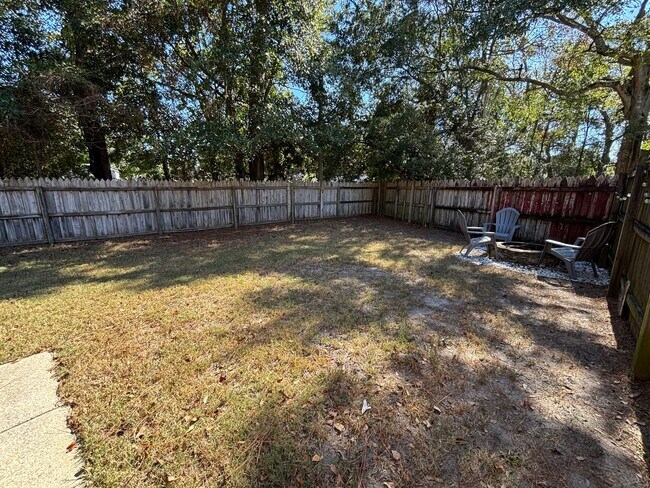 Photo - FOR RENT