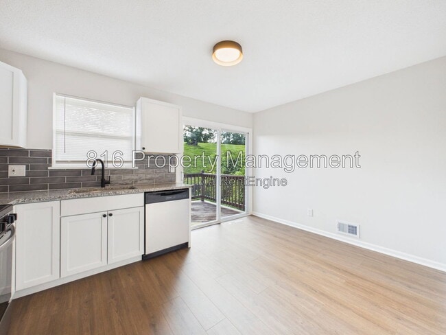 Photo - 7030 Ewing Ave
