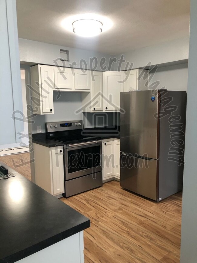 Building Photo - Must See....new on the market! Rental