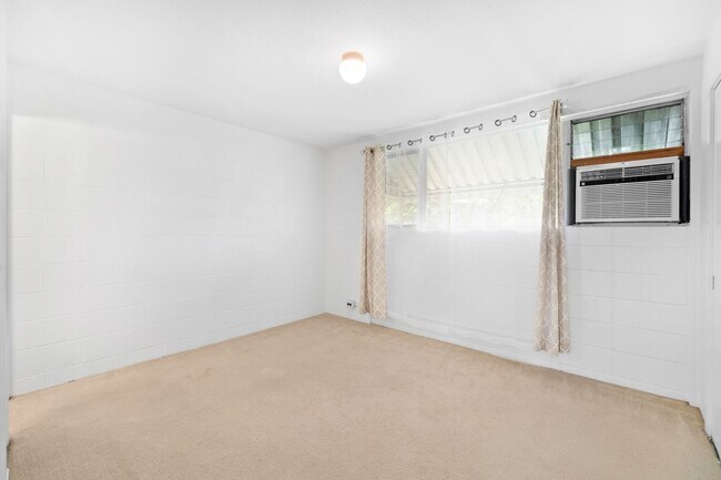 Photo - Pualei Cir 1 Bedroom 1 Bath 1 Pkg Unit 103