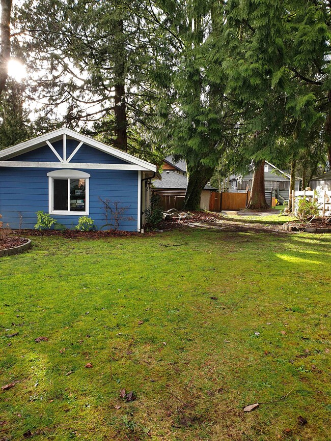 Photo - 2821 St. Georges Av Unité Garden Suite