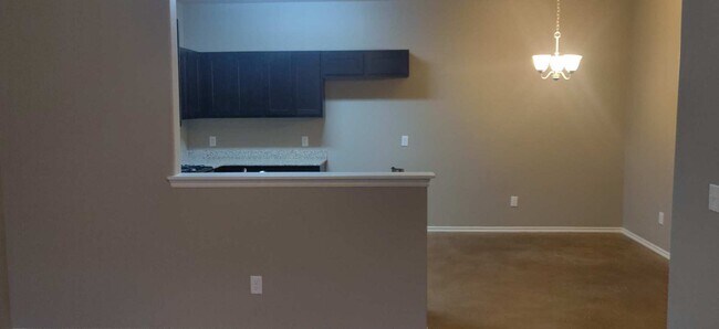 Photo - 112 Ashley Dr Townhome