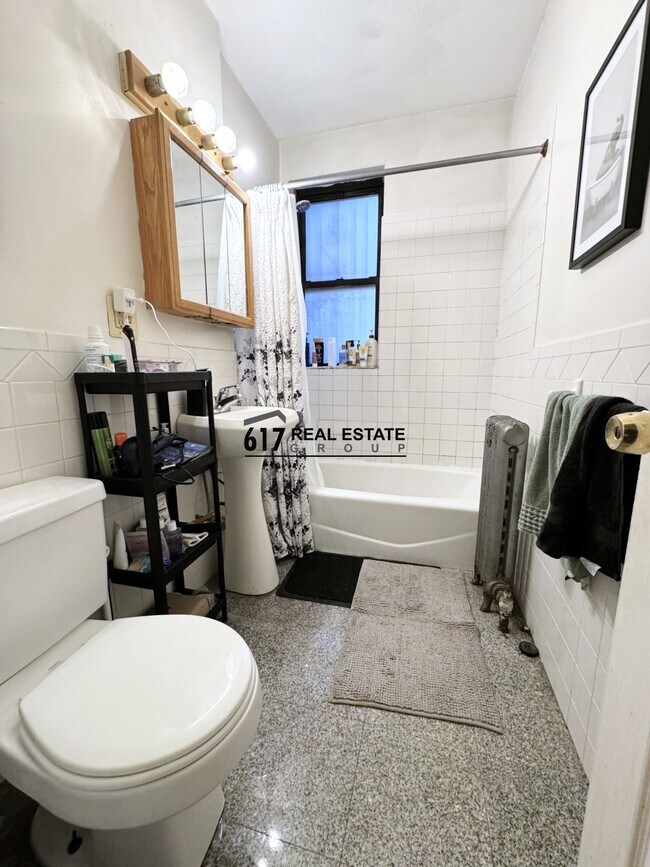 Photo - 17 Cummings Rd Unit 4