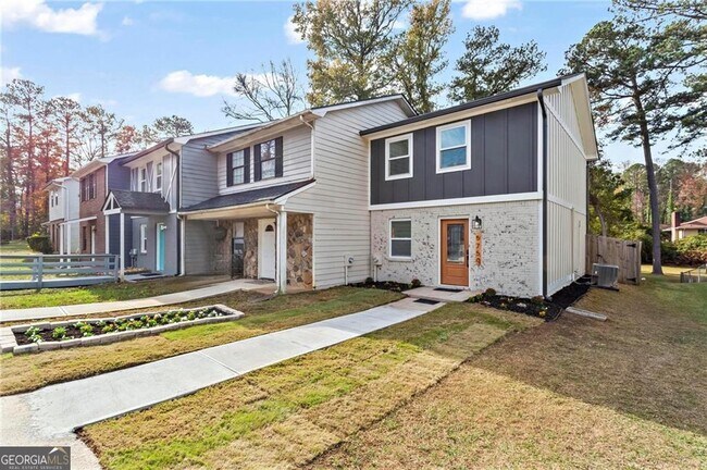 Photo - 5750 Old Gordon Rd
