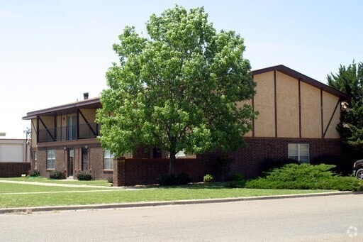 Building Photo - COLONIAL PARK CONDOMINIUM