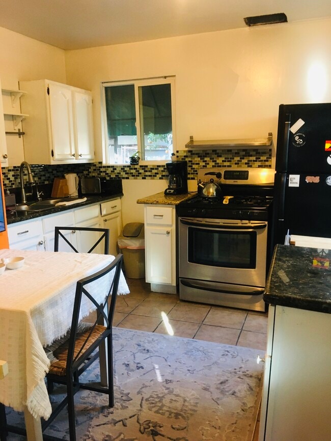 Photo - 7826 Arvilla Ave
