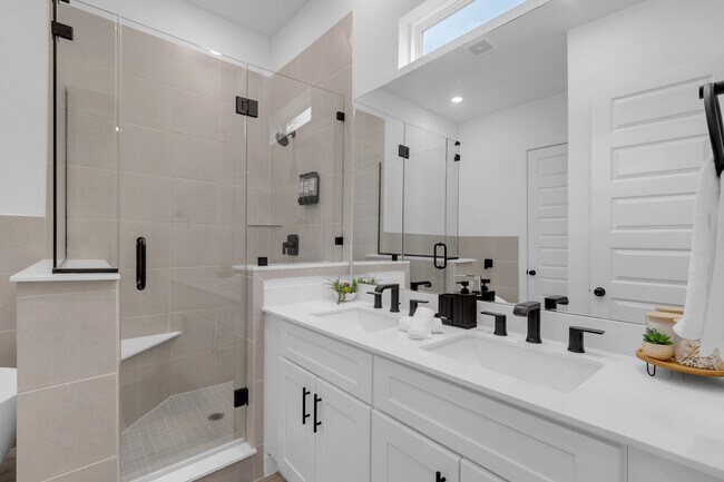 8103 Calhoun Rd Unit B