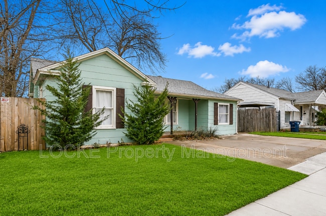 Photo - 3024 8th Ave