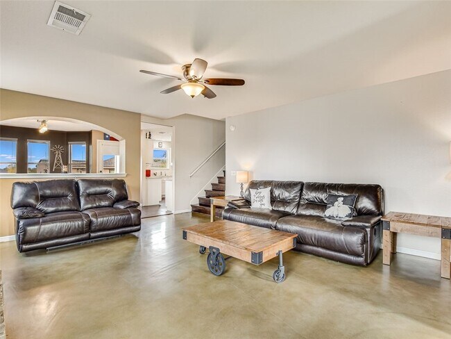 Photo - 101 Pond Way