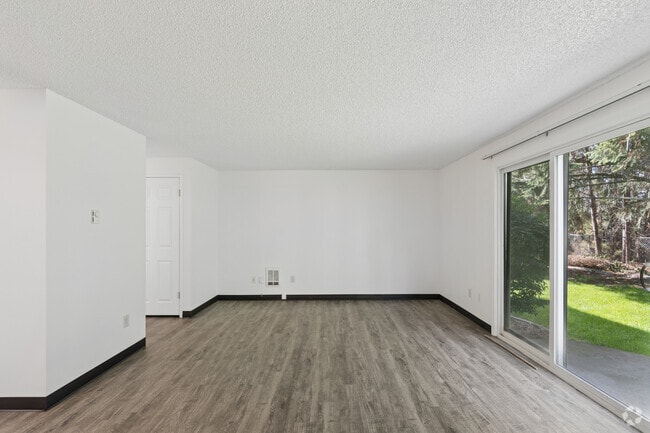 3BR, 1BA - 1,260SF - Living Room