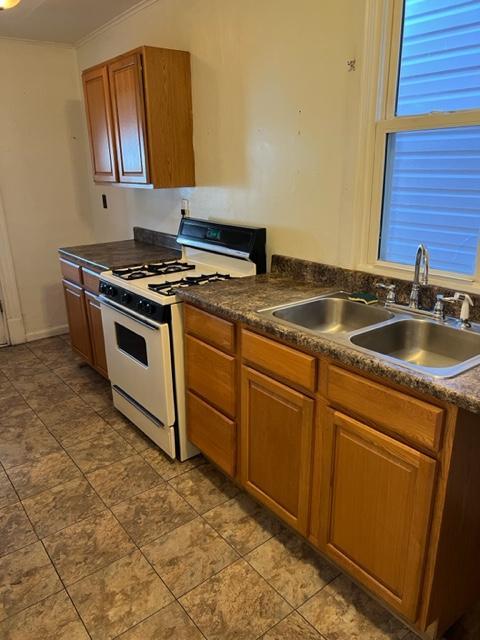 Photo - 722 Holland St