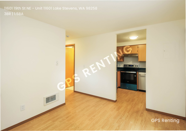 Photo - 11601 19th St NE Unit 11601