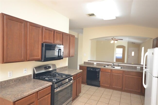 Photo - 114 Washington Square Dr