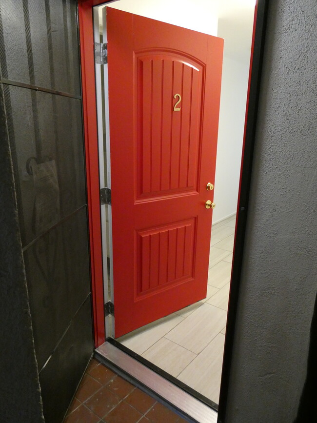 Photo - 828 N Bunker Hill Ave