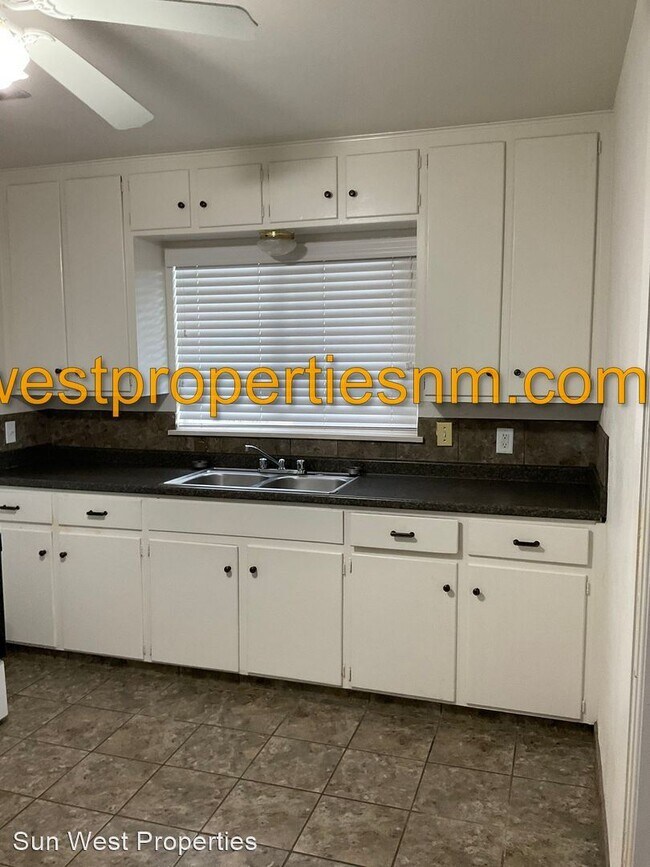 Photo - 2 br, 1 bath House - 1802 Laguna Ave