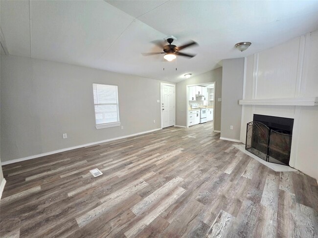 Photo - 310 Paddock St