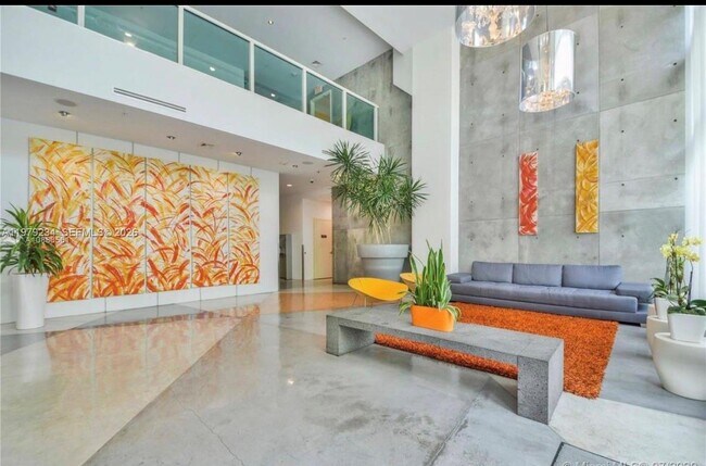 Photo - 234 NE 3rd St Unidad 608