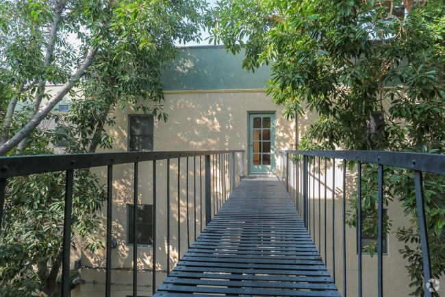 The Rayfield Apartments