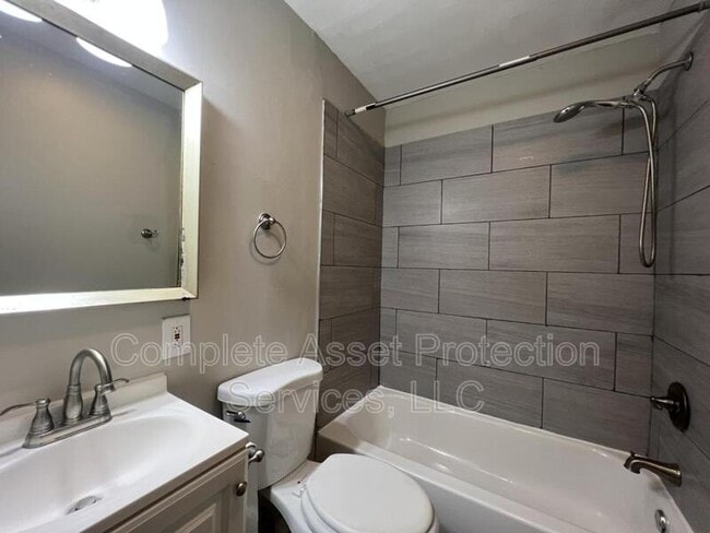 Photo - 1119 E 39th Pl