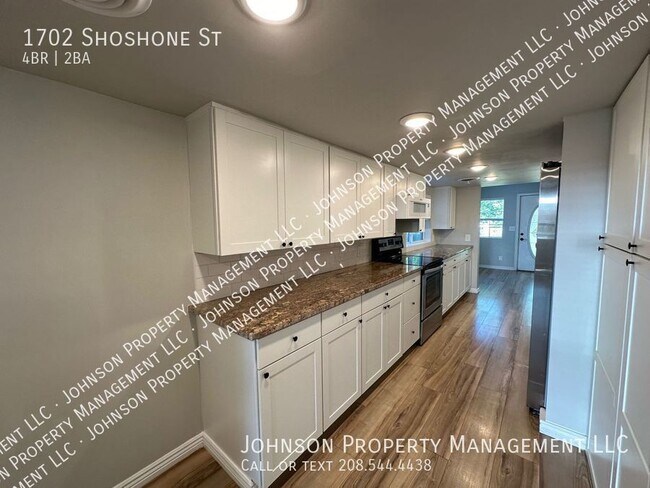 Photo - 1702 Shoshone St