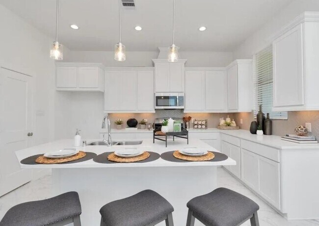 Building Photo - 1526 Crystal Stream Dr