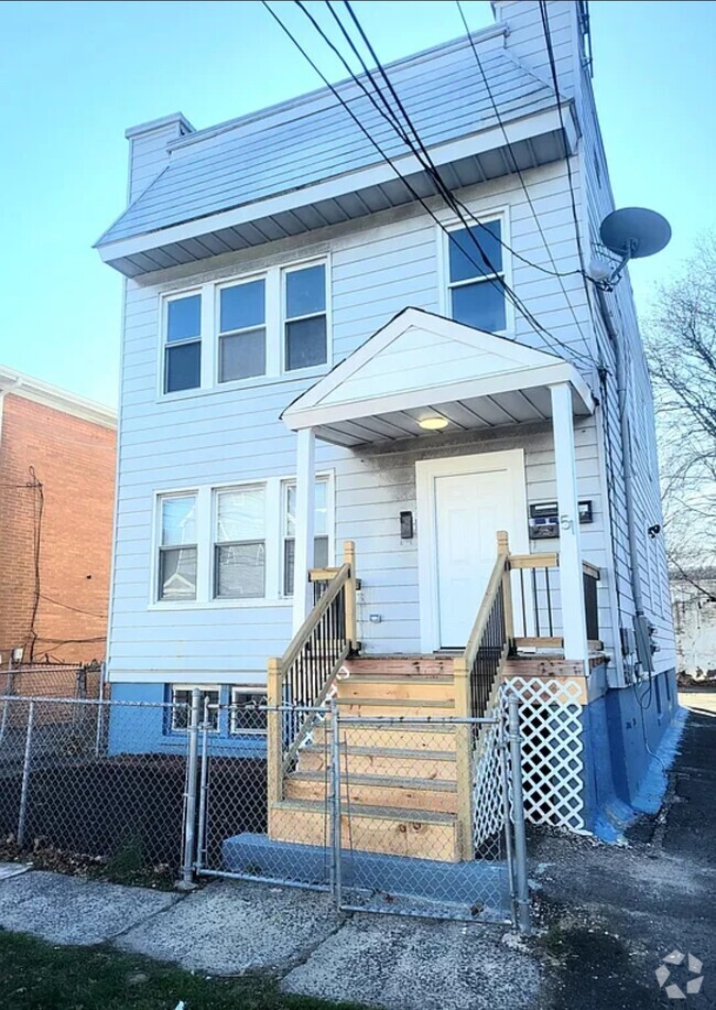 Building Photo - 51 Arverne Ter Unit #2 Rental