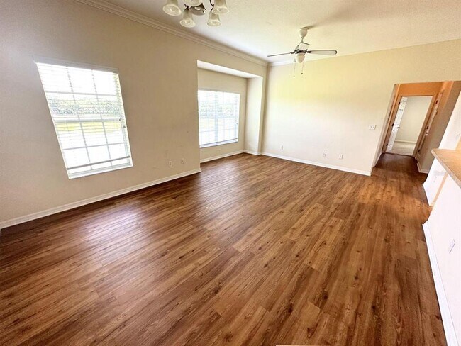 Photo - 407 Eagle Pond Dr