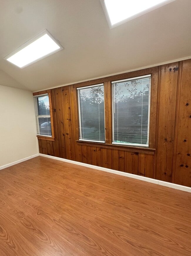 Photo - Spacious Country Home w/ HUGE SHOP!