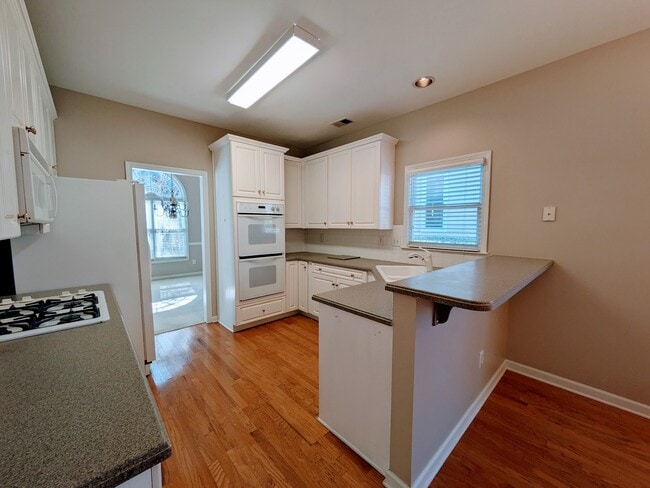 Photo - 1362 Valmont Trace NE