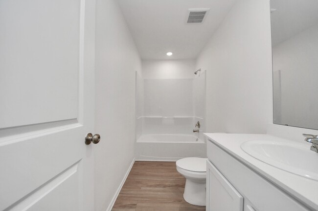 Building Photo - 9010 Estes Lks Dr