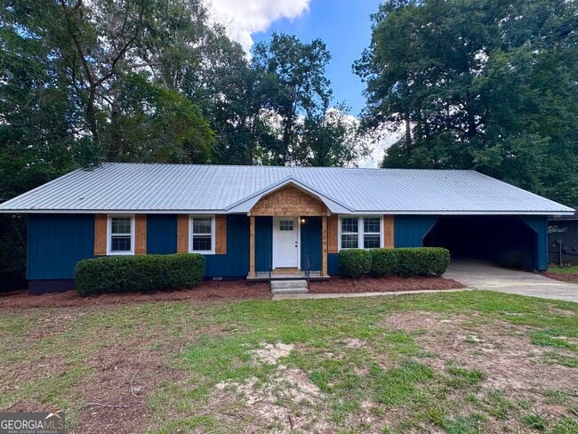 Building Photo - 304 Pinewood Dr